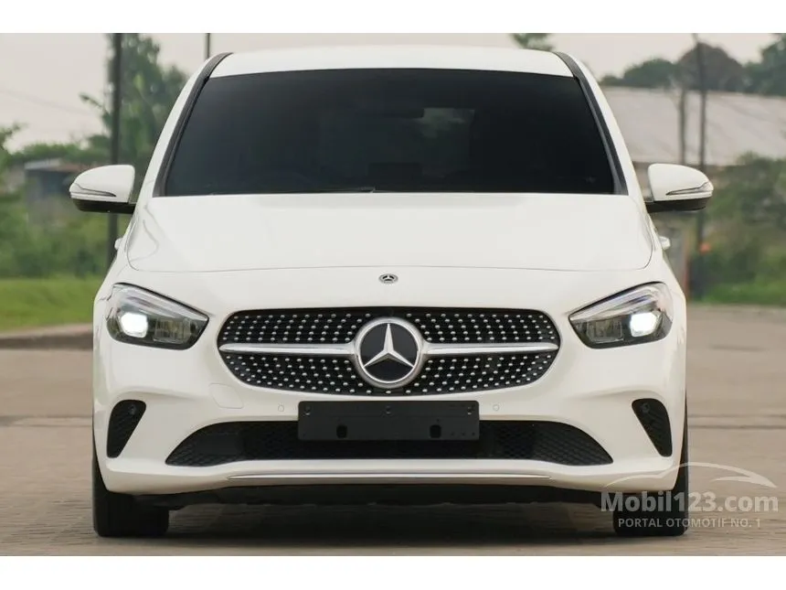 2020 Mercedes-Benz B200 Progressive Line Hatchback