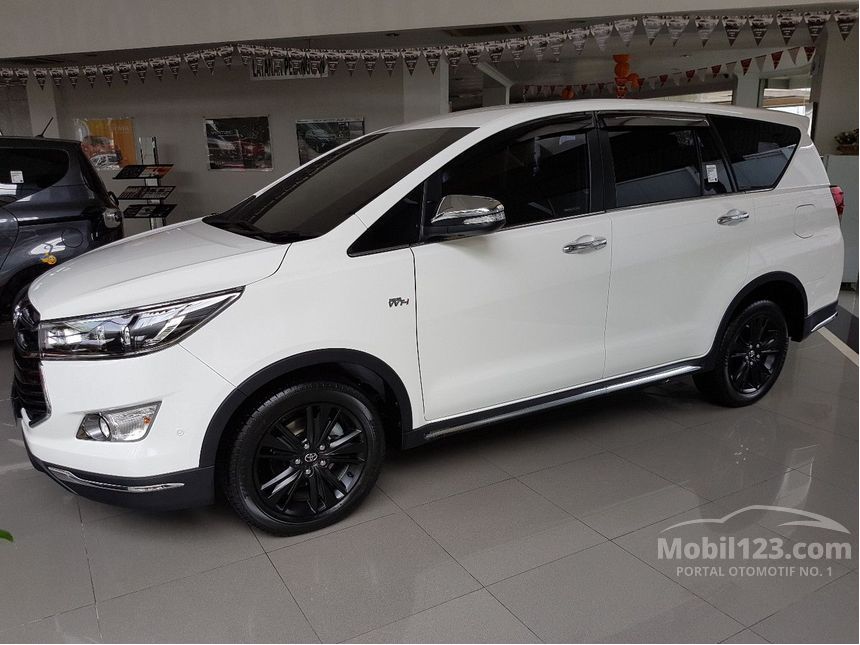 Jual Mobil Toyota Innova Venturer 2017 N140 2.0 di DKI Jual Mobil Toyota Innova Venturer 2017 N140 2.0 di DKI