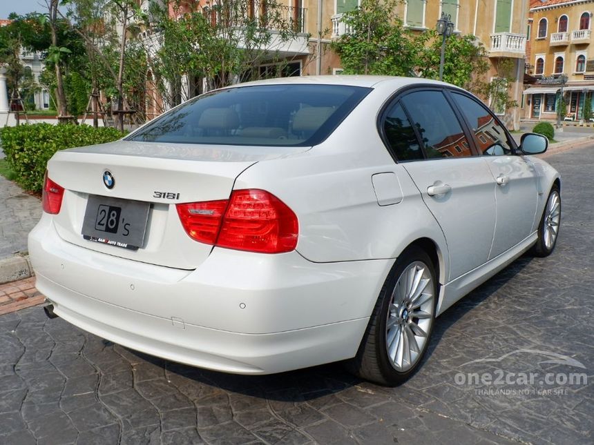 Бмв 318i 2011