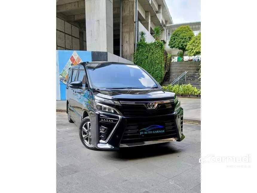 2018 Toyota Voxy MPV
