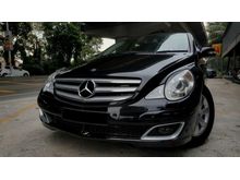 Mercedes-Benz R350L PANAROMIC ROOF AMG2009,FULL LEATHER SEATS,CRYSTAL BLACK IN COLOUR,3 DVD MONITORS PLAYER,POWER BOOT,1 CHINA FOREIGNER CAREFUL OWNER
