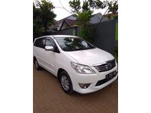 Kijang Innova Putih 2013 like new