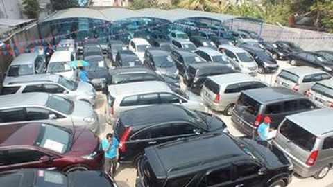Penjualan Mobil Bekas Mobil88 Tahun 2015 Mandek