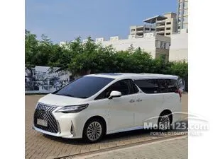 2022 Lexus LM 350 3.5 7 Seater MPV