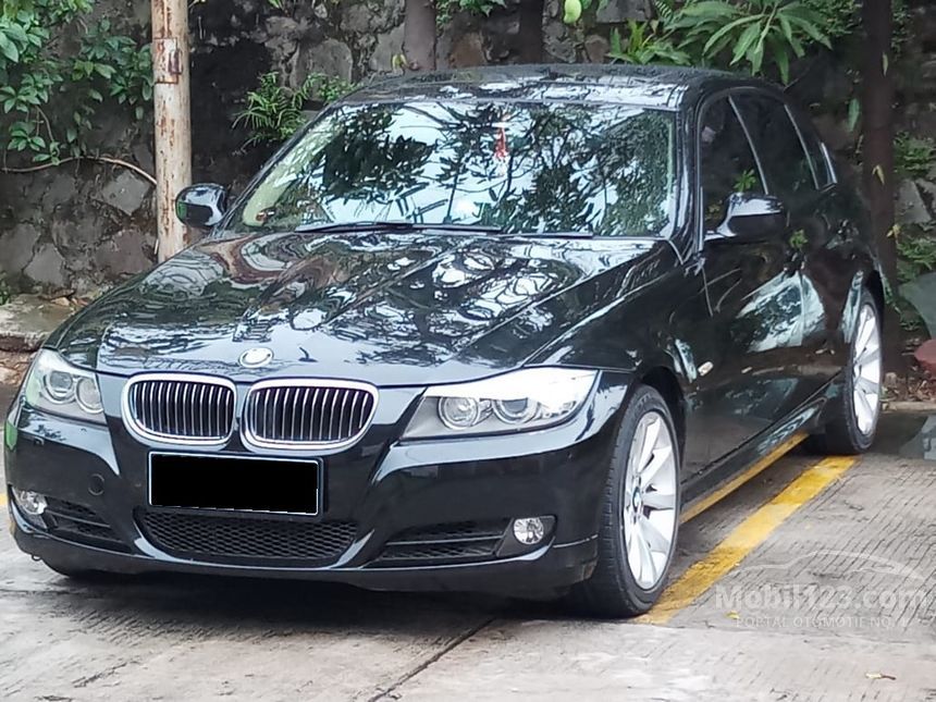 2010 BMW 325i Sport Sedan