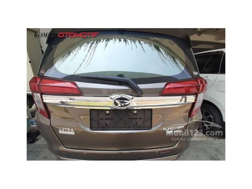 Jual Mobil  Daihatsu Sigra  2021  R 1 2 di DKI Jakarta 