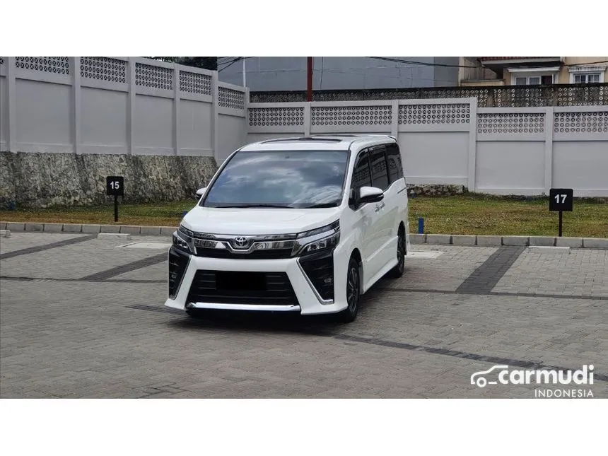 2019 Toyota Voxy MPV