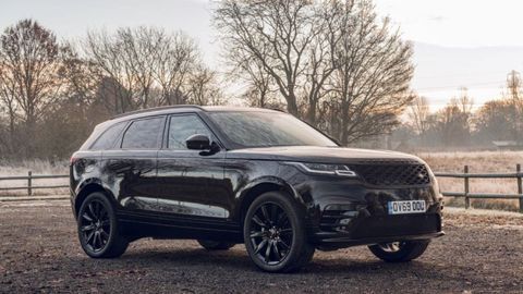 Range Rover Velar กับชุดแต่งสีดำทุกชิ้น