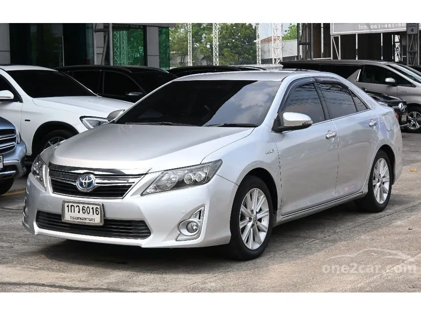 2013 Toyota CAMRY Hybrid Sedan