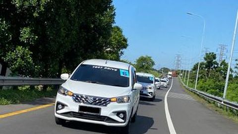 Konsumsi BBM Rata-rata Suzuki Ertiga Hybrid Bisa kayak LCGC