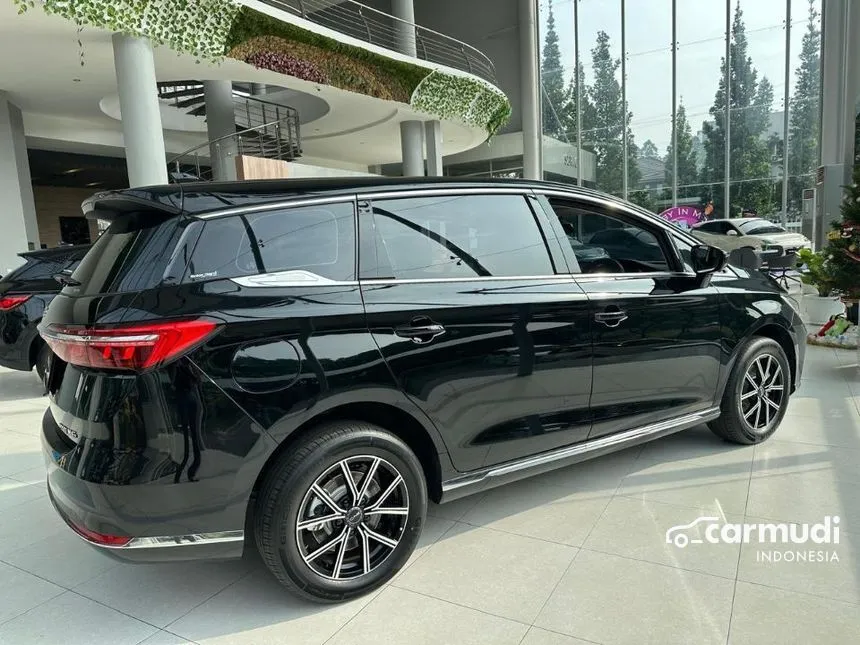 2026 BYD M6 Superior Captain 6-seater MPV