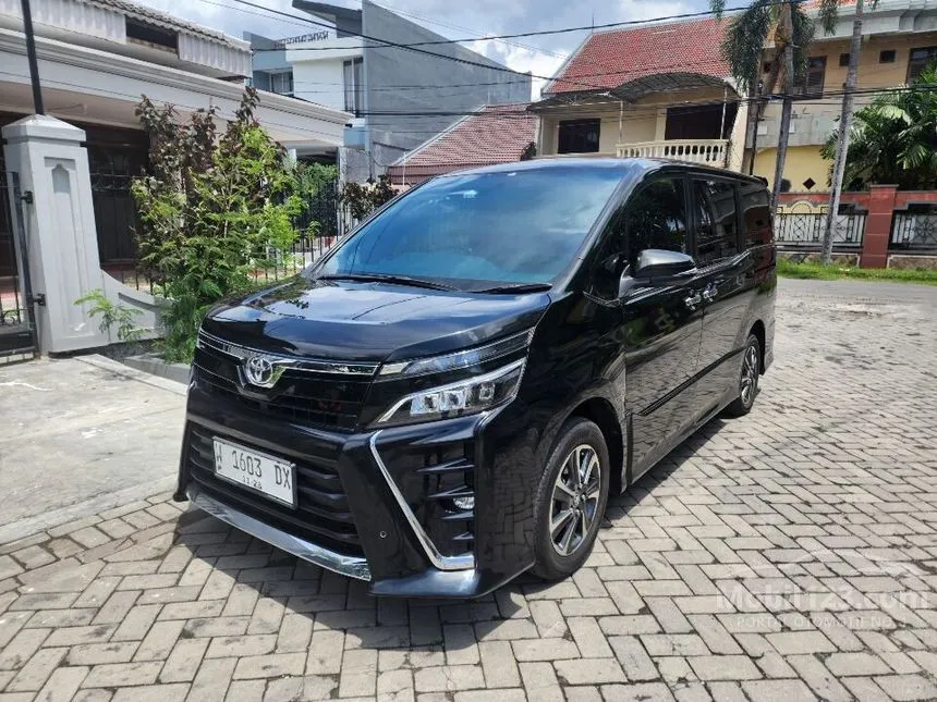 Jual Mobil Toyota Voxy 2018 2.0 di Jawa Timur Automatic Wagon Hitam Rp 369.999.999