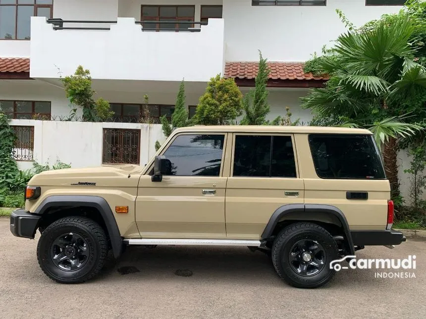 2025 Toyota Land Cruiser 70 GXL SUV