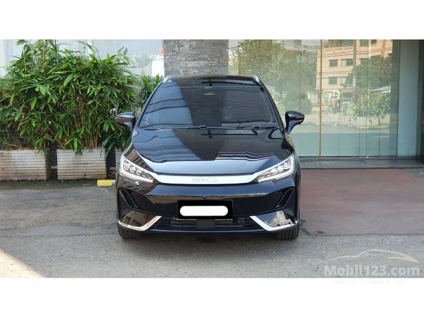2025 BYD M6 Superior Captain 6 Seater MPV