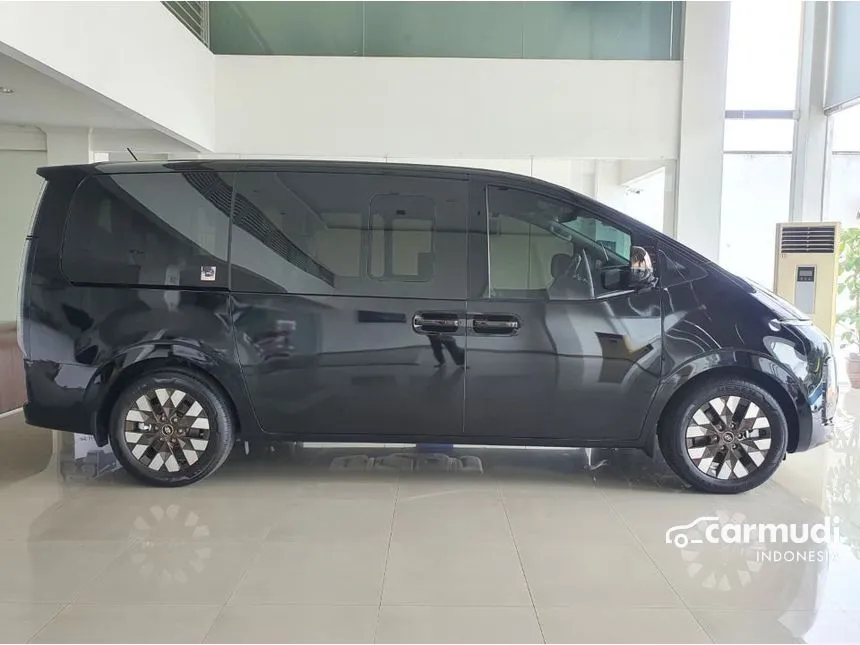 2024 Hyundai Staria Signature 7 Wagon