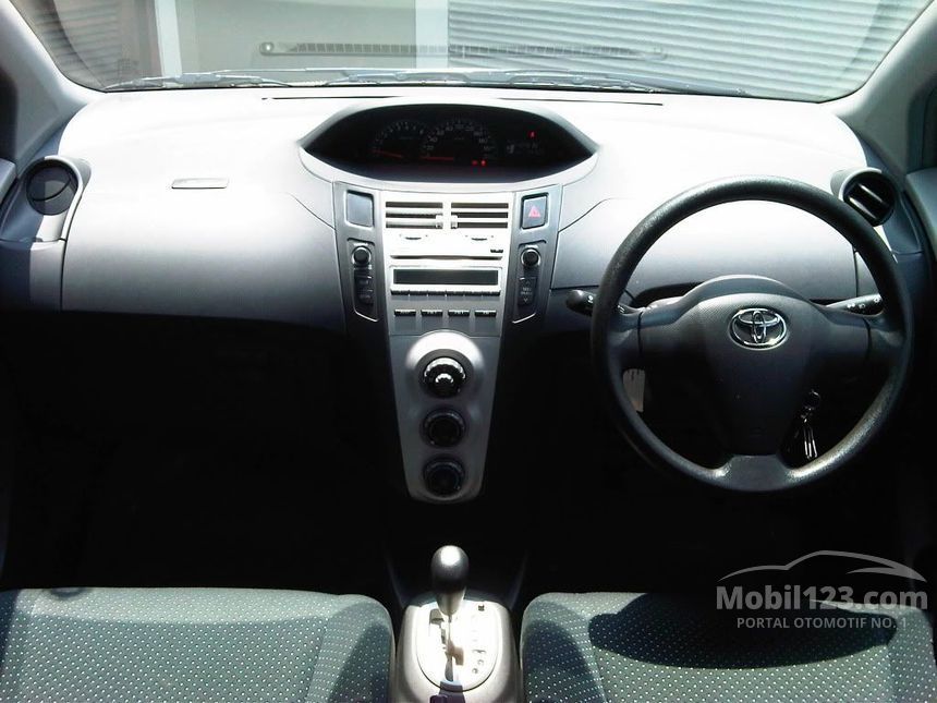 2009 Toyota Yaris J Hatchback