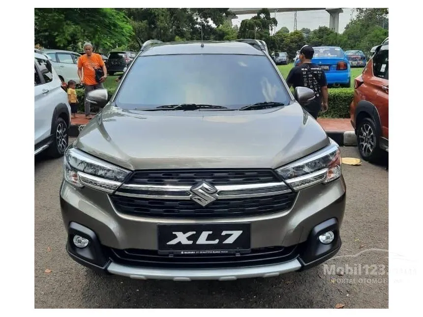 Jual Mobil Suzuki XL7 2024 BETA Hybrid 1.5 di Jawa Barat Automatic Wagon Silver Rp 259.700.000