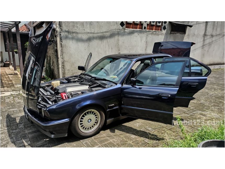 1997 BMW 530i E39 L6 3.0 Automatic Sedan