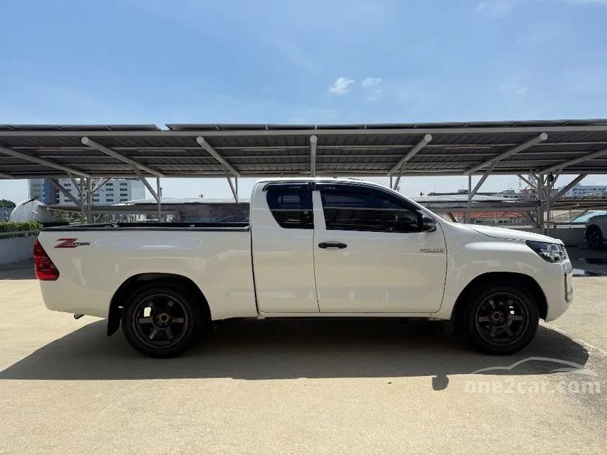 2022 Toyota HILUX REVO Z Edition Entry Smart Cab Pickup