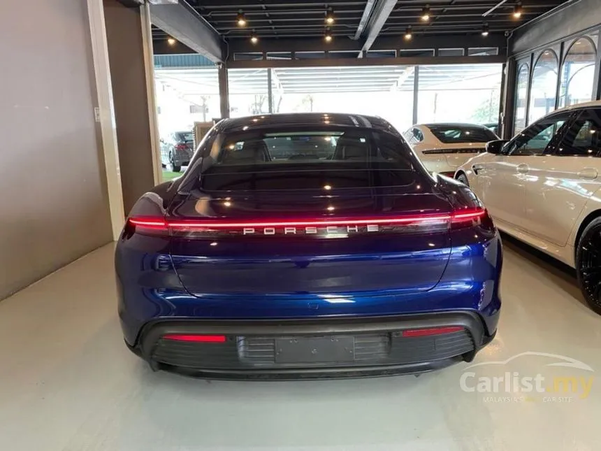 2020 Porsche Taycan 4S Sedan