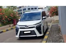 2019 Toyota Voxy 2.0 MPV putih km 55 ribuan sunroof