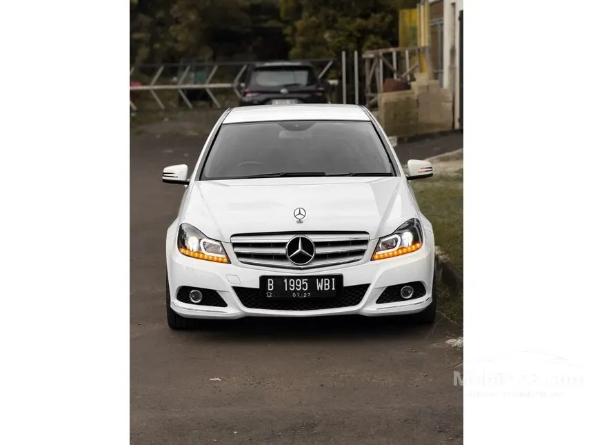 2013 Mercedes-Benz C200 CGI Sedan