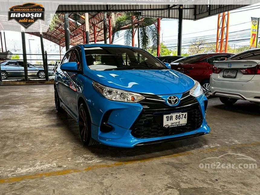 2021 Toyota YARIS Entry Hatchback