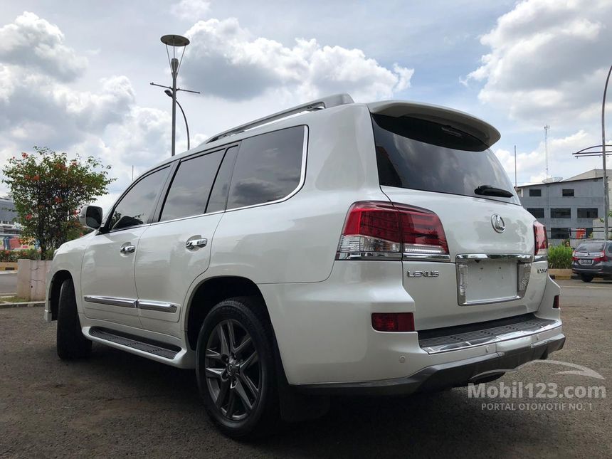 Jual Mobil Lexus LX570 2014 J200 5.7 di DKI Jakarta Automatic SUV Putih
