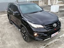 2019 Toyota Fortuner 2.4 AT TRD SUV