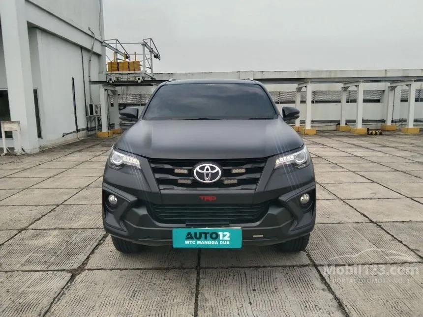 Jual Mobil Toyota Fortuner 2018 TRD 2.4 di Banten Automatic SUV Hitam Rp 450.000.000