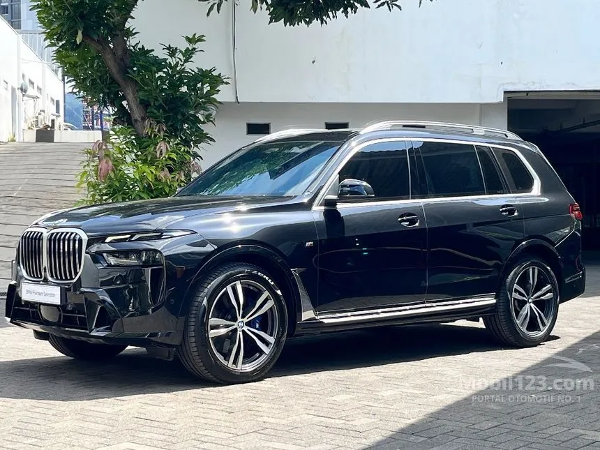 2023 BMW X7 xDrive40i M Sport SUV