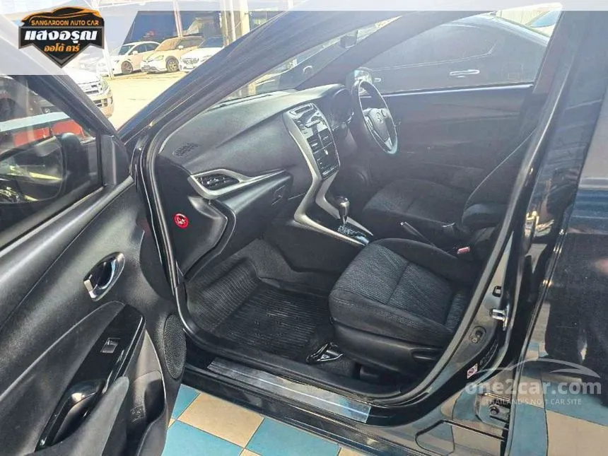 2017 Toyota Yaris Ativ E Sedan