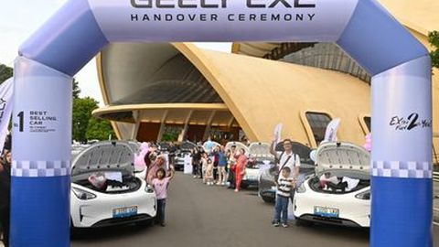 Gebrakan Pasar Kendaraan Listrik, Perayaan Handover Geely EX2 di Indonesia Sukses Digelar