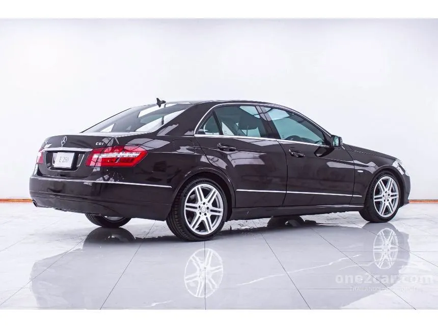 2011 Mercedes-Benz E250 Avantgarde CGI BlueEFFICIENCY Sedan