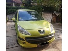 2007 Peugeot 207 1.4 L4 1.4 Manual Hatchback