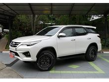 2015 Toyota Fortuner 2.8 (ปี 15-18) V SUV AT