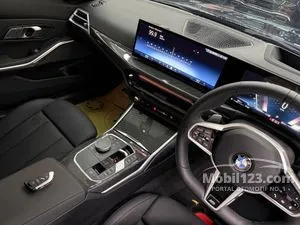 2025 BMW 330i 2.0 M Sport Pro Sedan