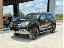 2015 Isuzu MU-X 3.0 (ปี 13-19) DVD 4WD SUV