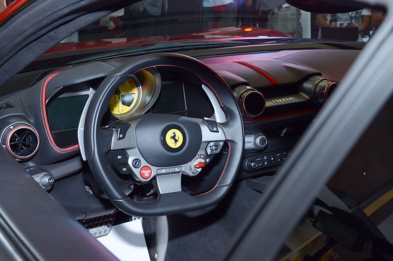 Supercar Tercepat Ferrari dari Balik Lensa 19