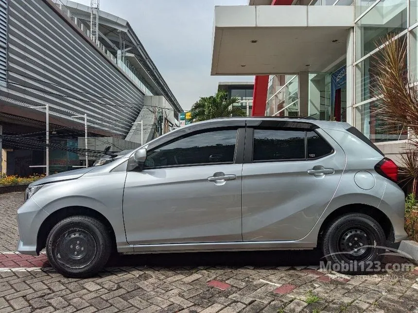 Jual Mobil Daihatsu Ayla 2024 M 1.0 di DKI Jakarta Manual Hatchback Silver Rp 130.000.000