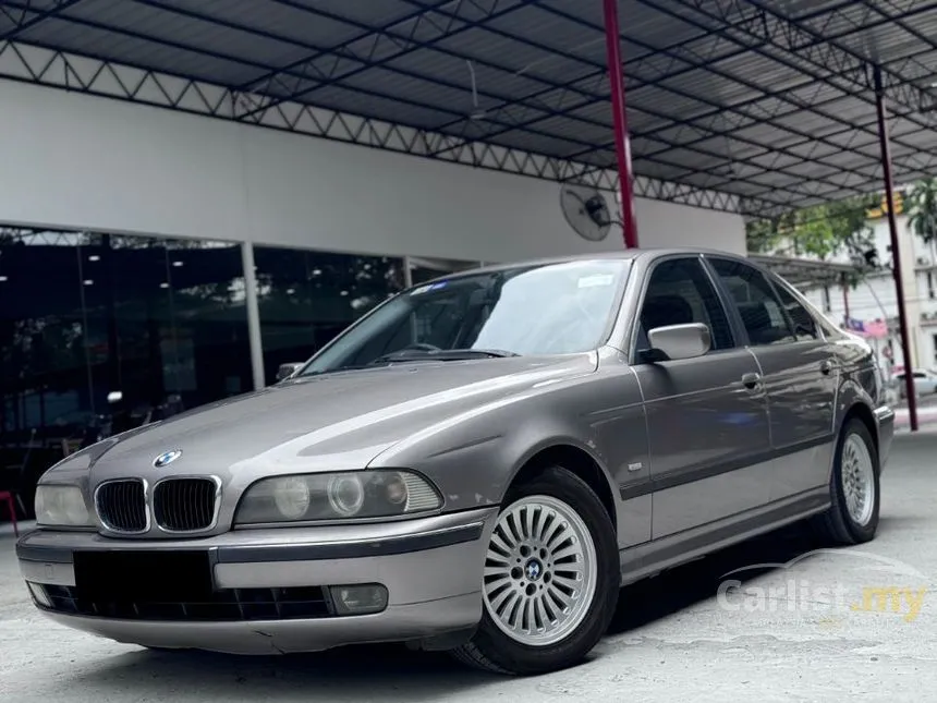 1999 BMW 523i Sedan