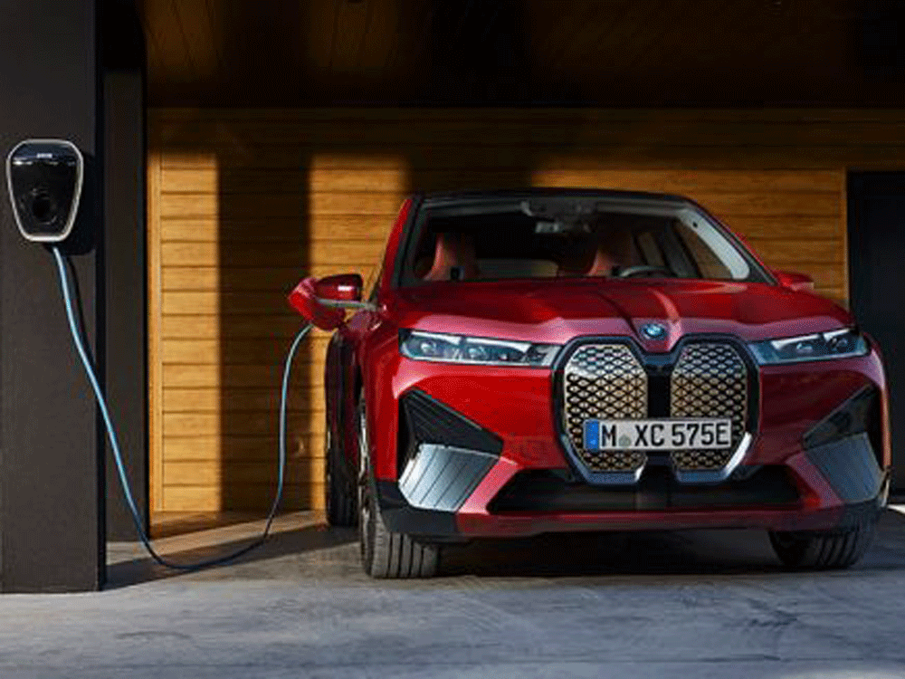 Pilihan Mobil Listrik akan Bertambah! BMW iX & i4 Meluncur Kuartal Tiga 2022