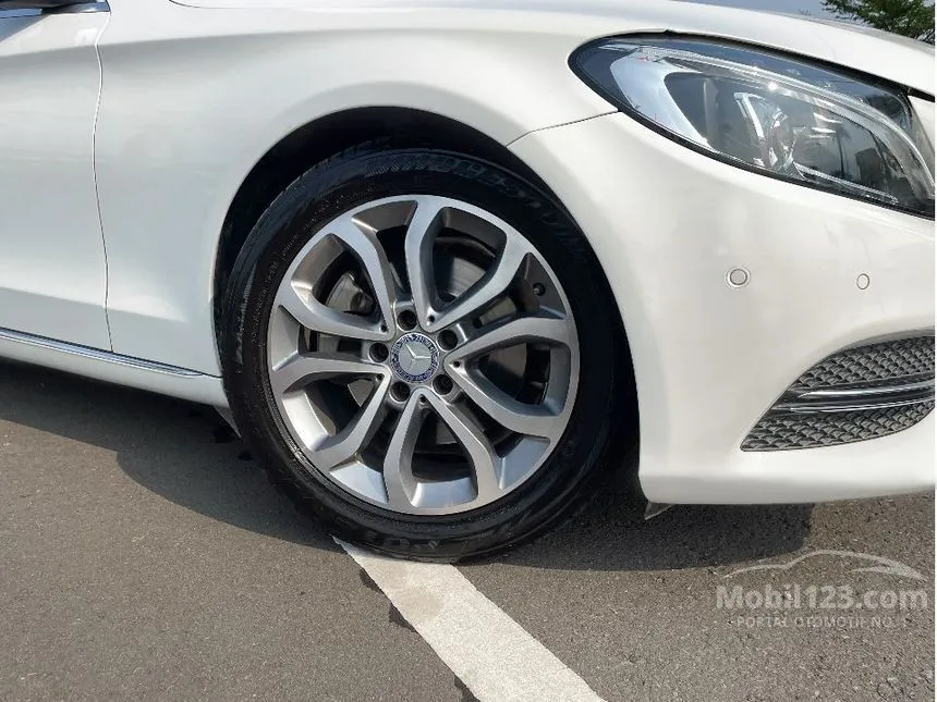 2015 Mercedes-Benz C200 Avantgarde CKD Sedan