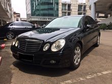 Mercedes Benz E200 K (W211) facelift 2007 Hitam KM62rb (service record resmi) Tangan 1