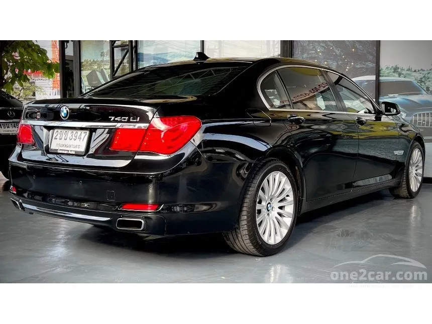 2013 BMW 740Li Sedan