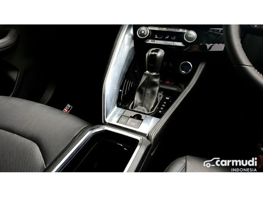 2023 Toyota Yaris Cross S with GR Parts Aero Pkg SUV