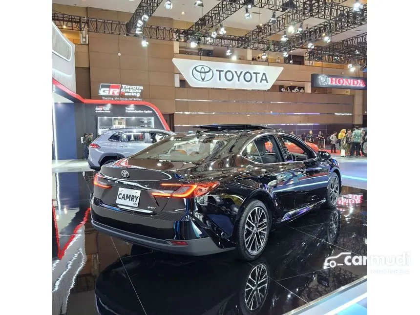 2025 Toyota Camry HEV Sedan
