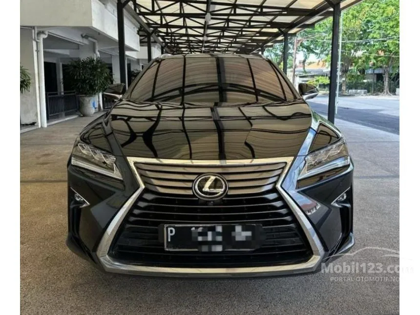 Jual Mobil Lexus RX300 2019 Luxury 2.0 di Jawa Timur Automatic SUV Hitam Rp 882.000.000