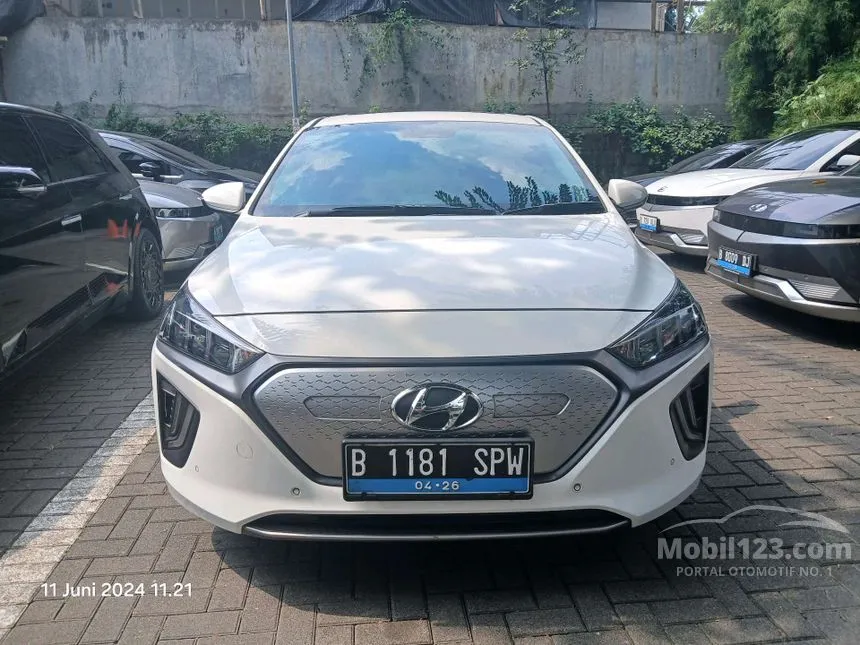 Jual Mobil Hyundai IONIQ 2021 Electric Signature di DKI Jakarta Automatic Fastback Hitam Rp 339.000.000