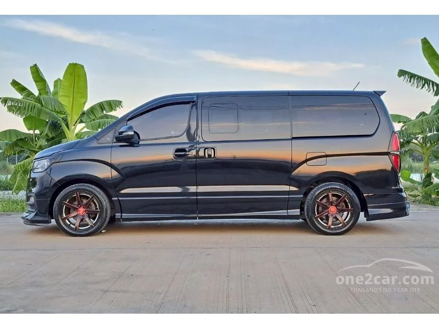 2023 Hyundai H-1 Elite Van